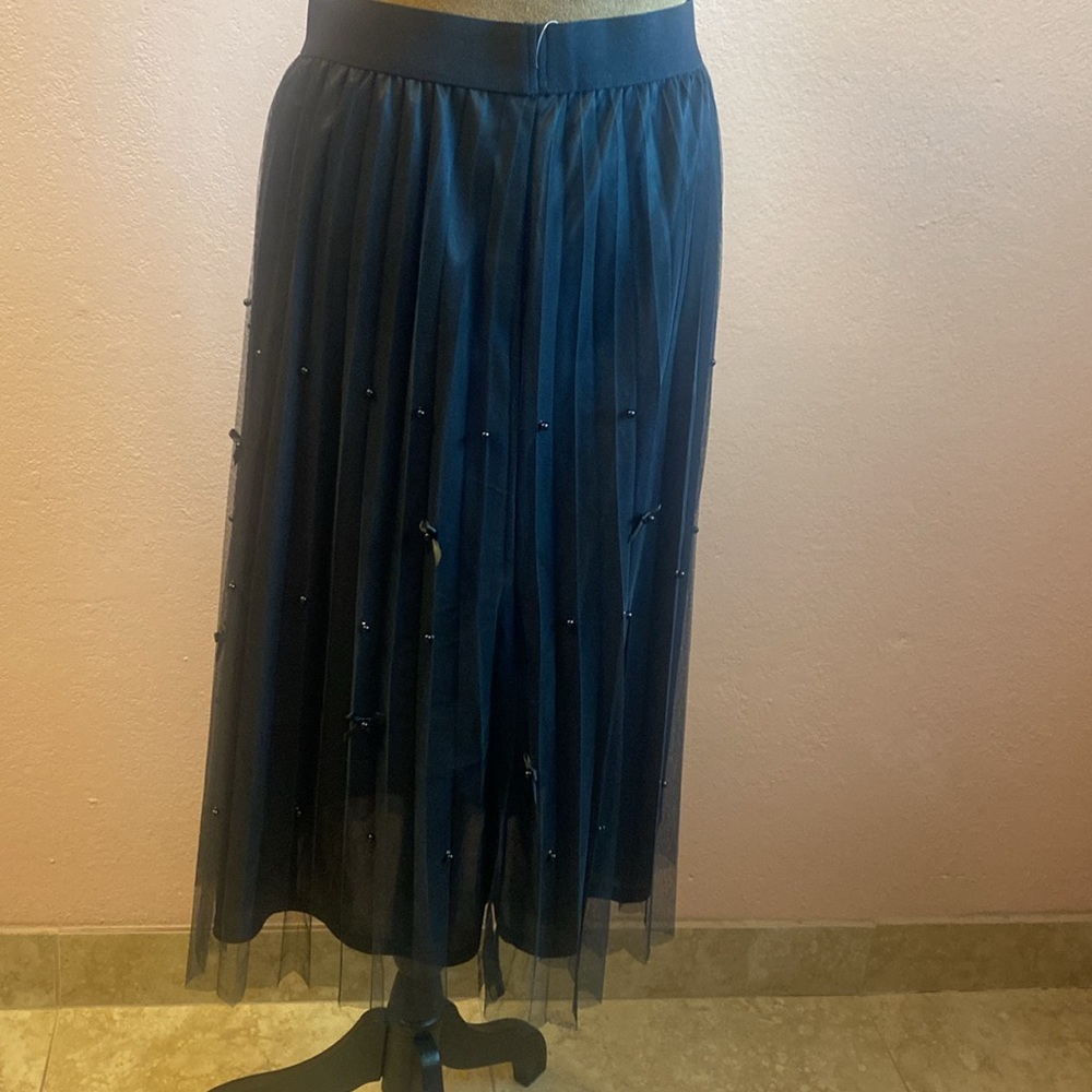 NANETTE LEPORE Elegant Black Pleated Skirt - Picture 7 of 7
